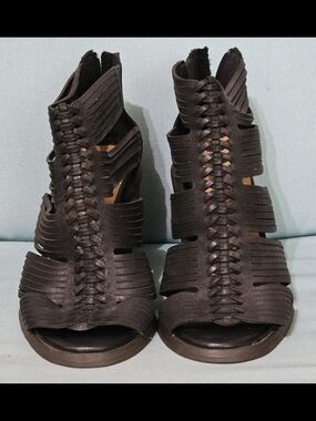 Size 6 Lucky Brand Black Block Heel Strappy Peep-toe Bootie